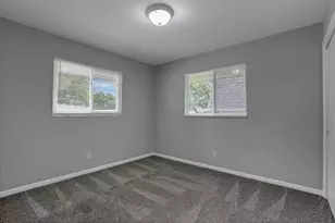 2758 Beulah Rd, Columbus, OH 43211 - Photo 29