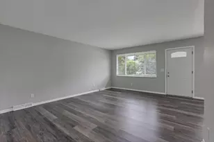 2758 Beulah Rd, Columbus, OH 43211 - Photo 11