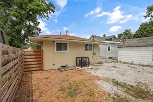 2758 Beulah Rd, Columbus, OH 43211 - Photo 45