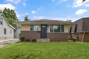 2758 Beulah Rd, Columbus, OH 43211 - Photo 1