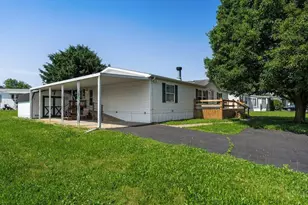 231 Spruce Ridge Dr, Ashville, OH 43103 - Photo 3