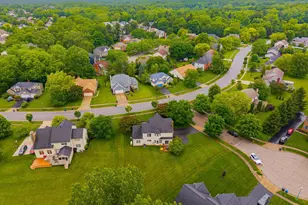 242 Farm Creek Dr, Columbus, OH 43230 - Photo 55