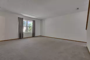 5724 Galveston Dr, Columbus, OH 43228 - Photo 5