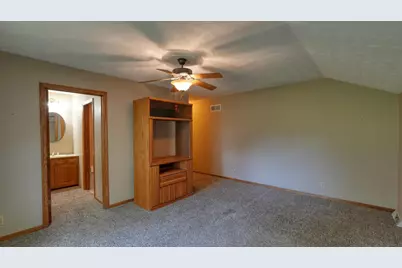 3955 Frazeysburg Road, Zanesville, OH 43701 - Photo 13