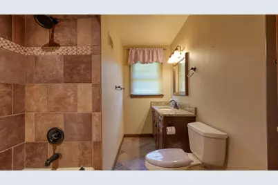 3955 Frazeysburg Road, Zanesville, OH 43701 - Photo 9