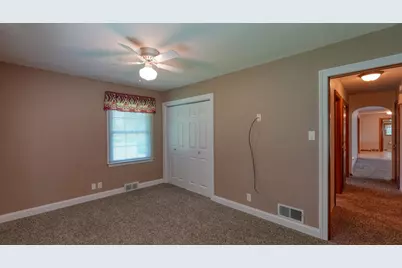 3955 Frazeysburg Road, Zanesville, OH 43701 - Photo 11
