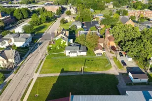 7 W Mulberry St, Springfield, OH 45506 - Photo 3