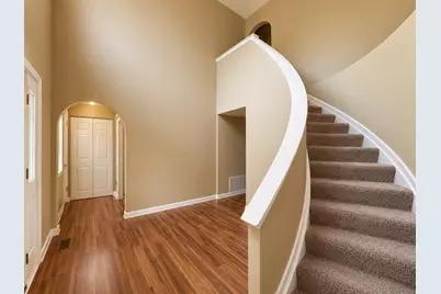 306 Schall Place, Commercial Point, OH 43116 - Photo 5