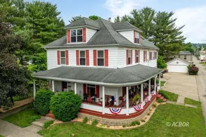 172 N Mulberry Street, Logan, OH 43138 - Photo 1