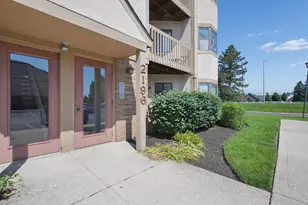 2196 Hedgerow Road, Columbus, OH 43220 - Photo 3