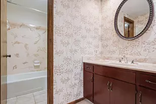 2129 Brookhurst Ave, Columbus, OH 43229 - Photo 21