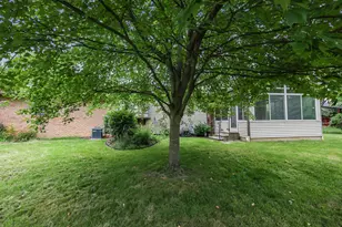 1767 Larkwood Pl, Columbus, OH 43229 - Photo 57