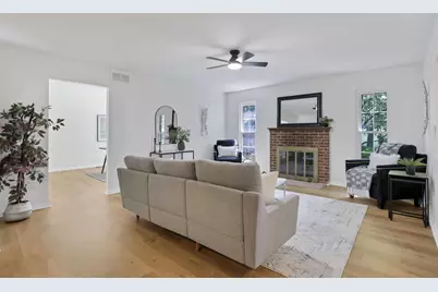 2160 Coach Road N #9, Columbus, OH 43220 - Photo 7