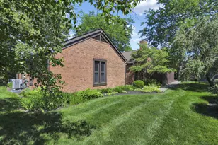 2160 Coach Rd N, Columbus, OH 43220 - Photo 49
