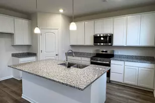 272 Dowler Dr, South Bloomfield, OH 43103 - Photo 3