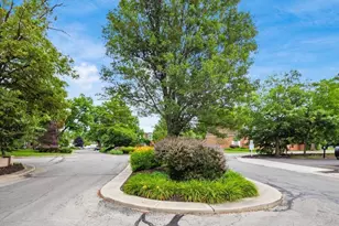 2840 Chateau Cir S, Columbus, OH 43221 - Photo 47