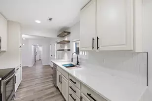 2386 Lindale Rd, Columbus, OH 43224 - Photo 9