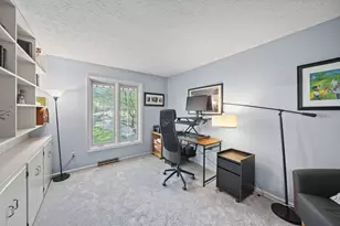 774 Loch Lomond Ln, Columbus, OH 43085 - Photo 9