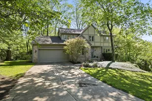 774 Loch Lomond Ln, Columbus, OH 43085 - Photo 3