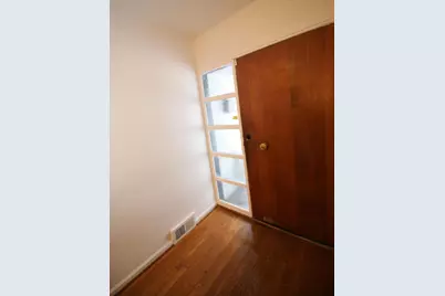 3191 E Broad Street, Columbus, OH 43209 - Photo 7