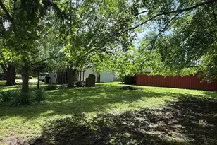 215 W Mound St, Sabina, OH 45169 - Photo 5