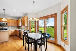 758 Covered Bridge Dr, Delaware, OH 43015 - Photo 5