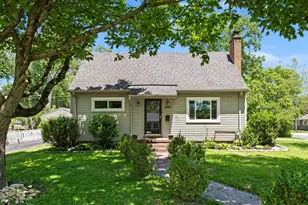 2454 Cranford Rd, Columbus, OH 43221 - Photo 1