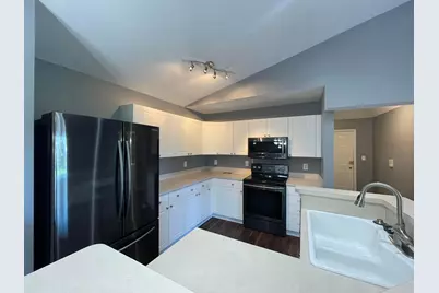 2001 Berrancher Drive, Columbus, OH 43228 - Photo 15