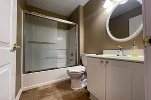 2001 Berrancher Dr, Columbus, OH 43228 - Photo 5