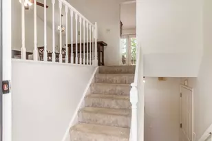 3671 Dinsmore Castle Dr, Columbus, OH 43221 - Photo 7