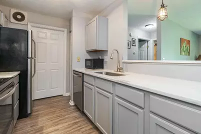 6767 Meadow Creek Drive #101, Columbus, OH 43235 - Photo 11