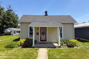 142 S 32nd St, Newark, OH 43055 - Photo 1