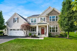 1870 Southchase Ct, Grove City, OH 43123 - Photo 3