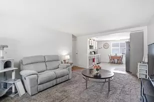 2093 Tupsfield Rd, Columbus, OH 43229 - Photo 7
