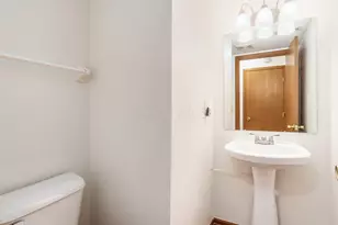 4709 Kenross Dr, Columbus, OH 43207 - Photo 15