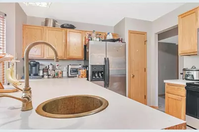 3150 Berkley Pointe Drive, Columbus, OH 43230 - Photo 9