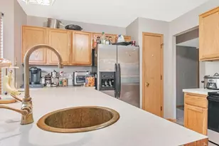 3150 Berkley Pointe Dr, Columbus, OH 43230 - Photo 9
