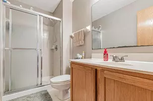3150 Berkley Pointe Dr, Columbus, OH 43230 - Photo 17