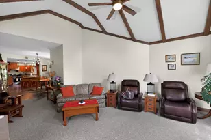 660 King Beach Dr, Howard, OH 43028 - Photo 5