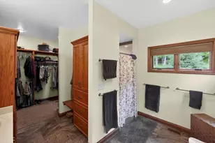 660 King Beach Dr, Howard, OH 43028 - Photo 25