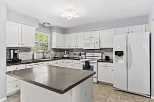 452 Medwin Pl, Columbus, OH 43230 - Photo 13