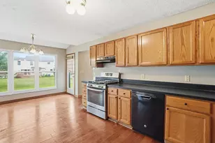 8360 Priestley Dr, Reynoldsburg, OH 43068 - Photo 9