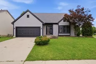 8360 Priestley Dr, Reynoldsburg, OH 43068 - Photo 1