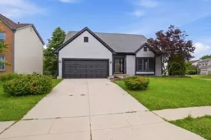 8360 Priestley Dr, Reynoldsburg, OH 43068 - Photo 3