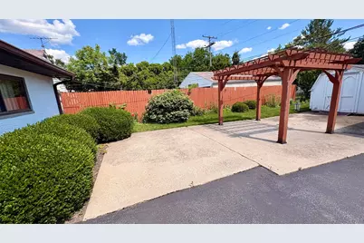 3321 Eakin Road, Columbus, OH 43204 - Photo 5