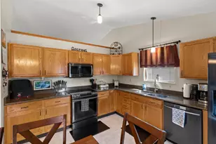 7897 Merdon Dr, Blacklick, OH 43004 - Photo 9