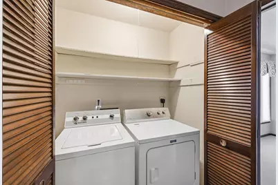 2060 Mackenzie Drive #2, Columbus, OH 43220 - Photo 21
