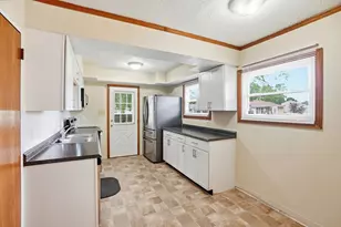 4829 McAllister Ave, Columbus, OH 43227 - Photo 5