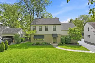 66 S Roosevelt Ave, Bexley, OH 43209 - Photo 1