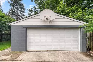 122 E Dunedin Rd, Columbus, OH 43214 - Photo 61